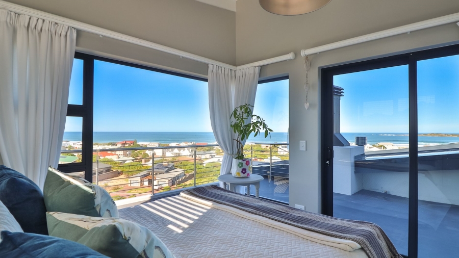2 Bedroom Property for Sale in Stilbaai Oos Western Cape